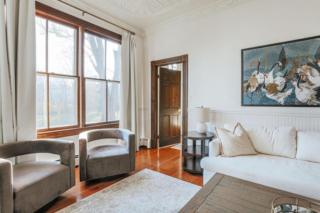 Afton Mountain Inn Room photo