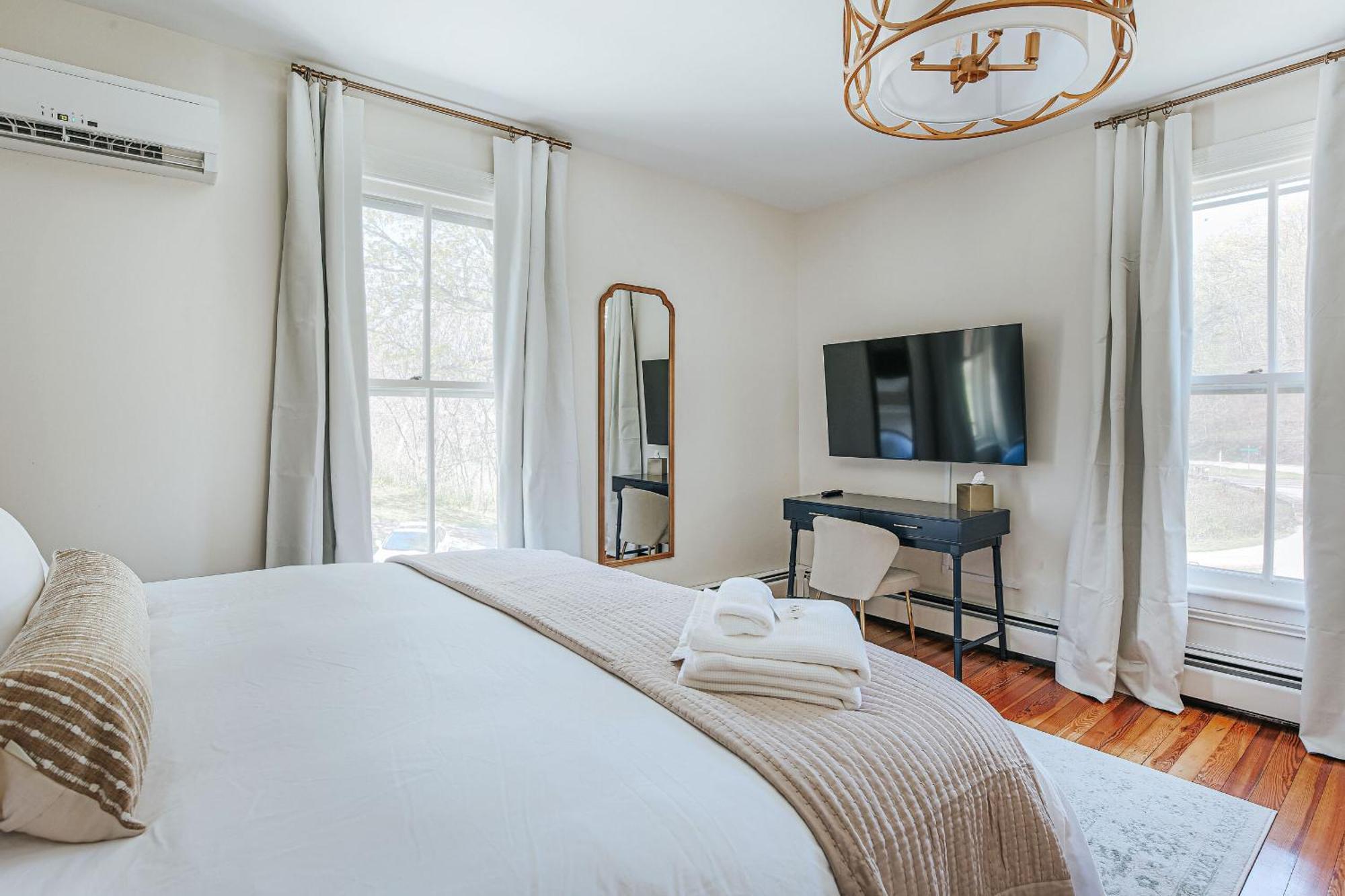 Afton Mountain Inn Room photo