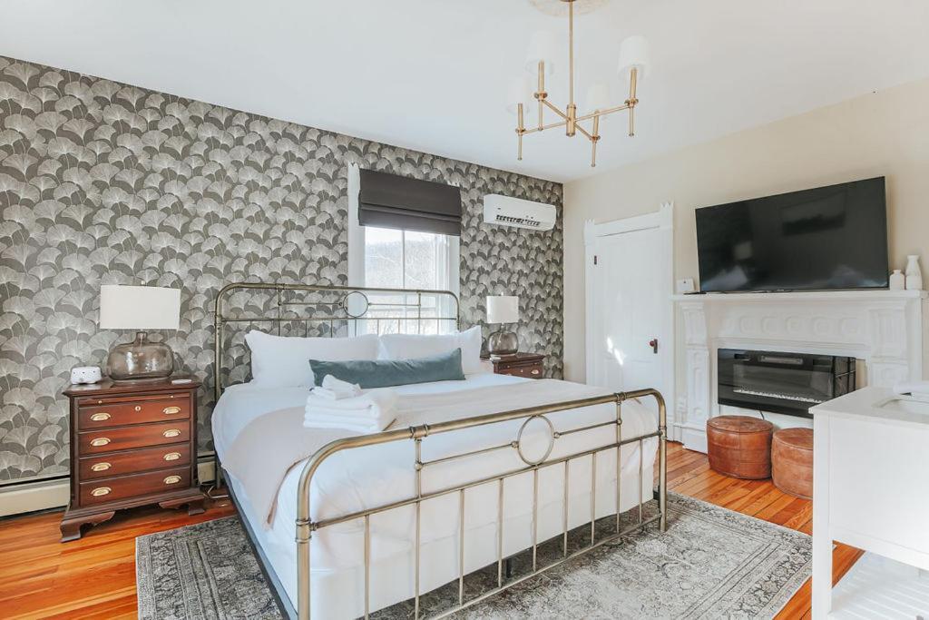 Afton Mountain Inn Room photo